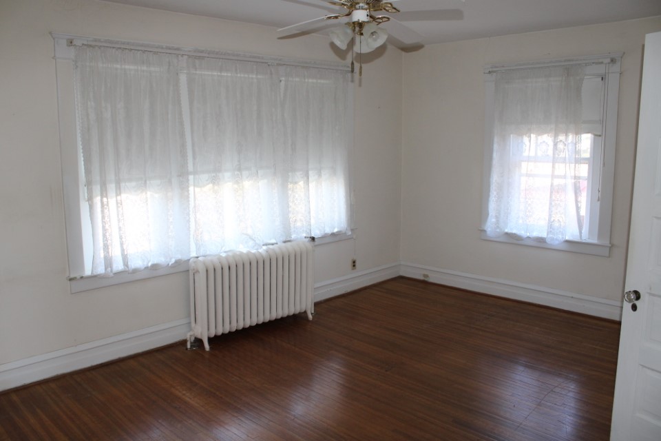 Public Auction Sale REAL ESTATE Hallam, PA