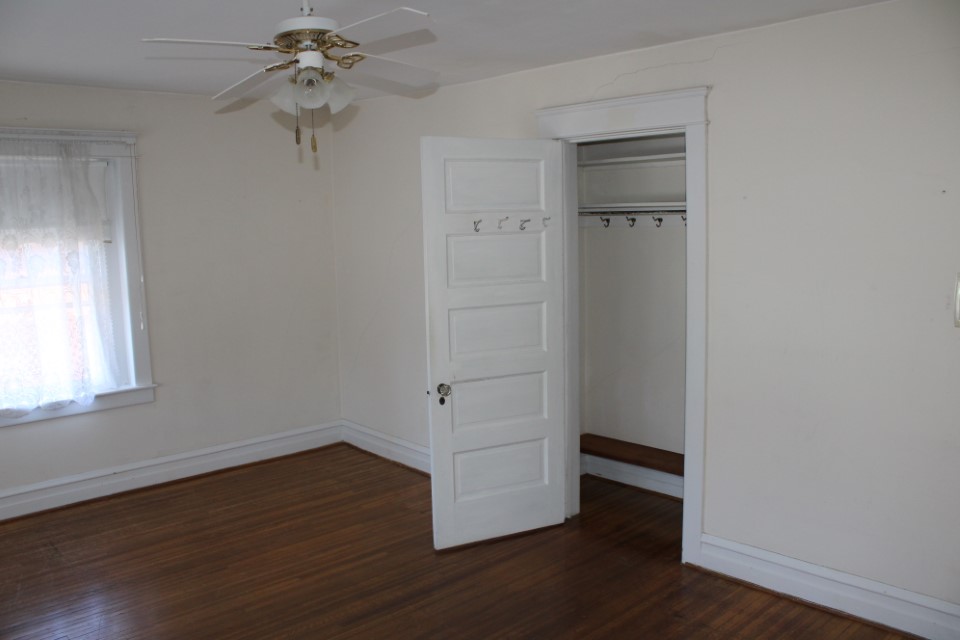 Public Auction Sale REAL ESTATE Hallam, PA