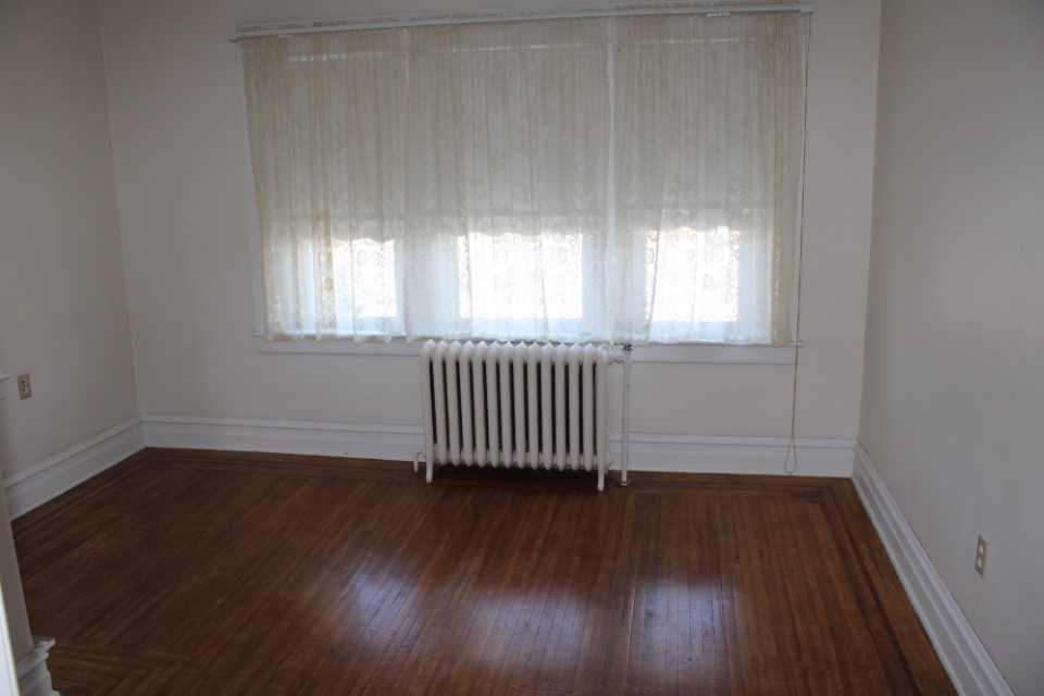 Public Auction Sale REAL ESTATE Hallam, PA