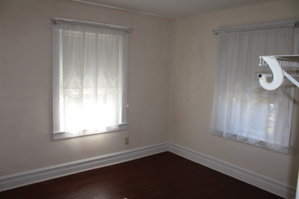 Public Auction Sale REAL ESTATE Hallam, PA