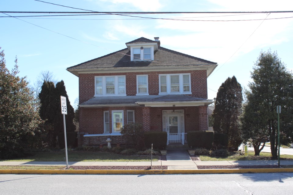 Public Auction Sale REAL ESTATE Hallam, PA
